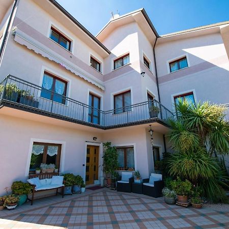 Il Cortiletto - Appartamento Lores Manerba del Garda Zewnętrze zdjęcie