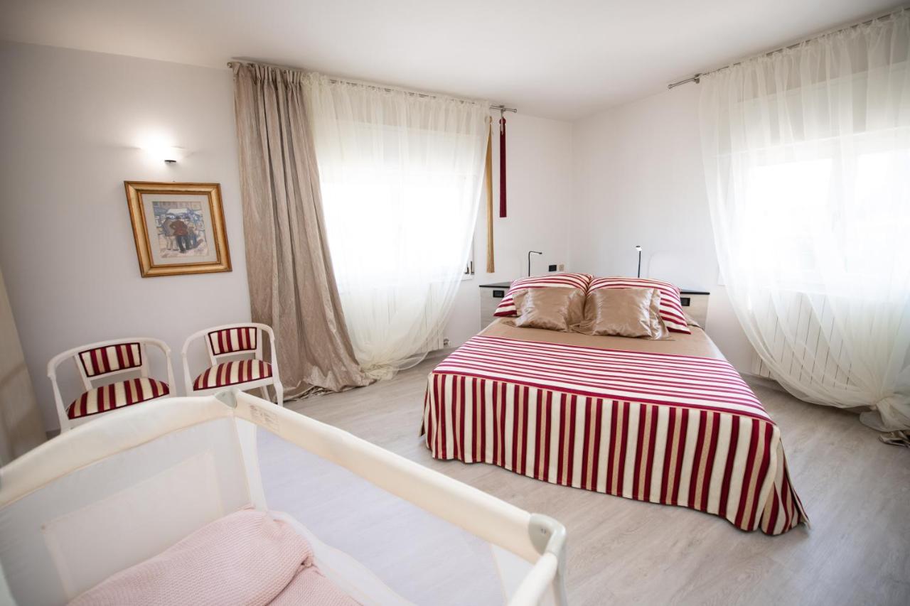 Il Cortiletto - Appartamento Lores Manerba del Garda Zewnętrze zdjęcie